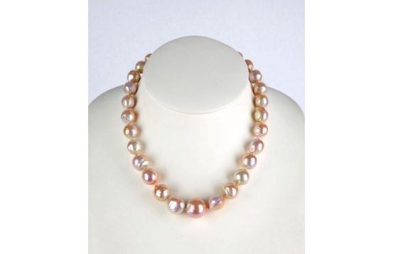 Pearl Necklace VENUS 11 to 17 mm